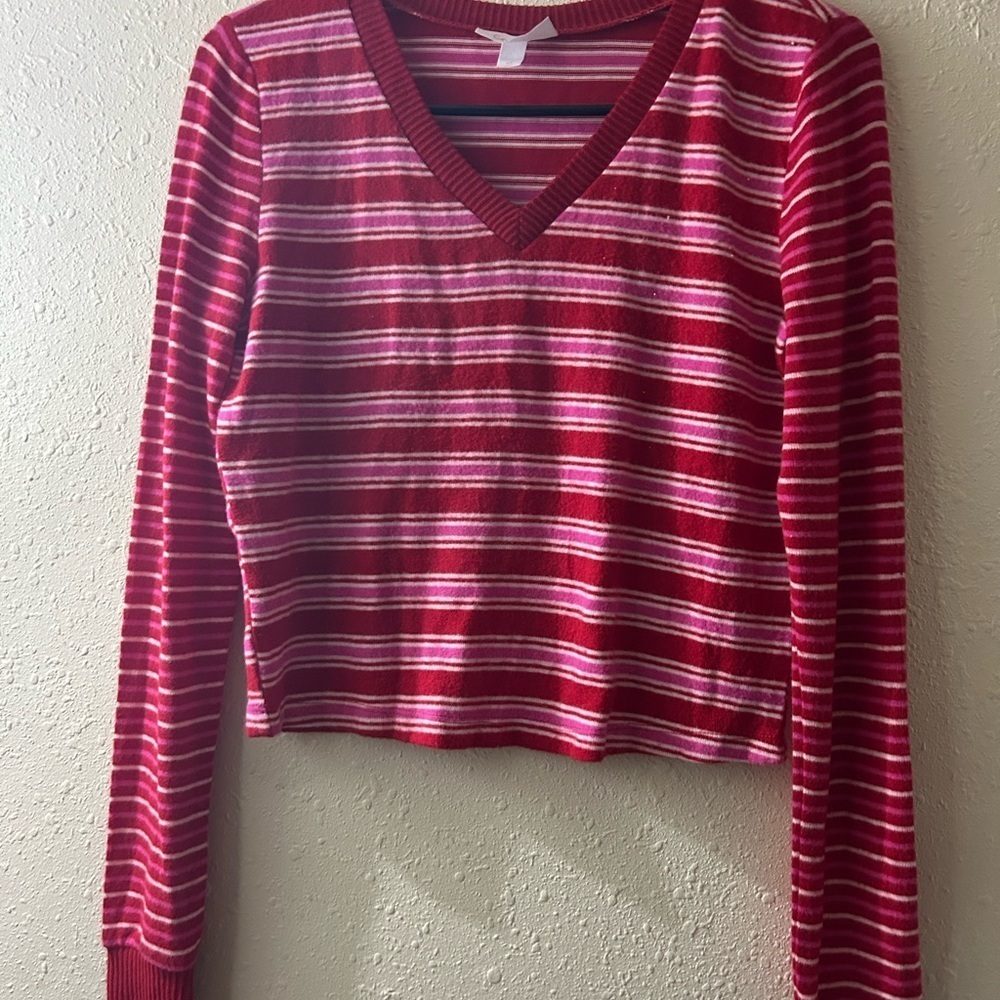 Colsie Burgundy and White Striped V-Neck Long Sleeve